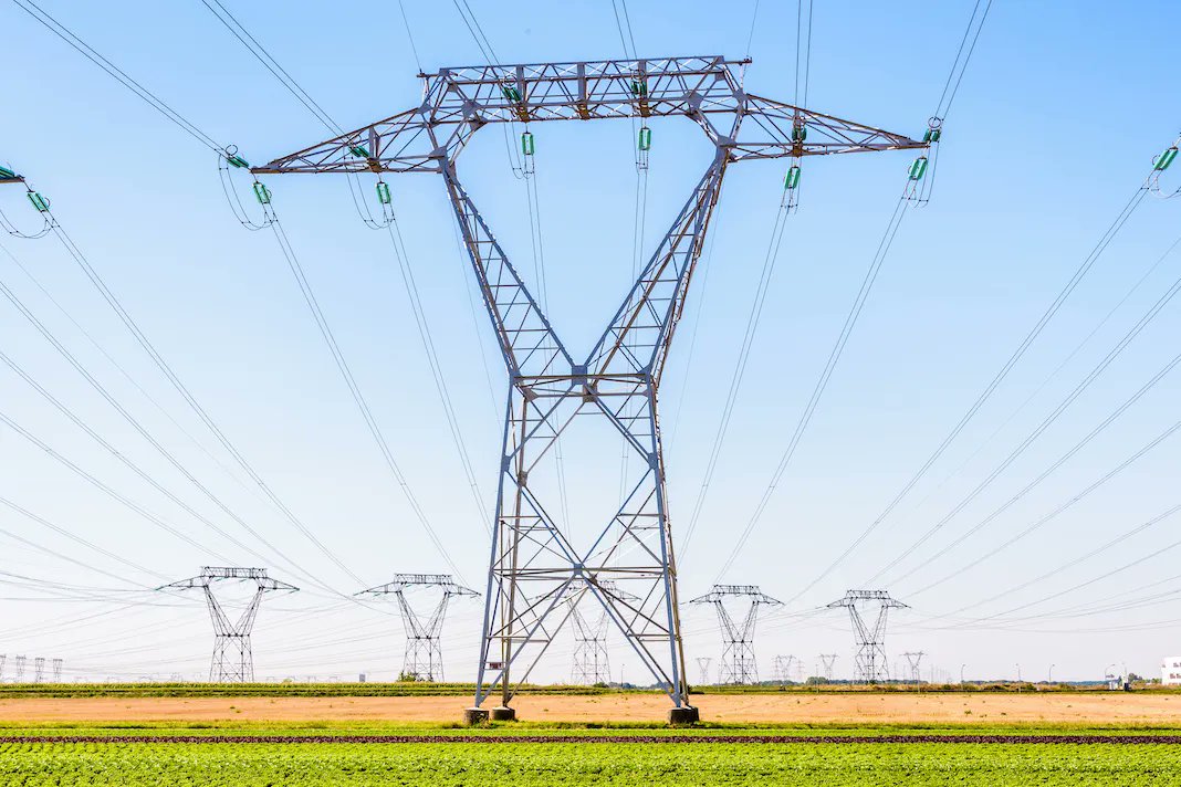ilSalvagenteit's tweet photo. #Energia, Francia e Germania verso la #nazionalizzazione. E in Italia si può fare? 
https://t.co/okvoehdEz9 https://t.co/bGzm7gjJLa