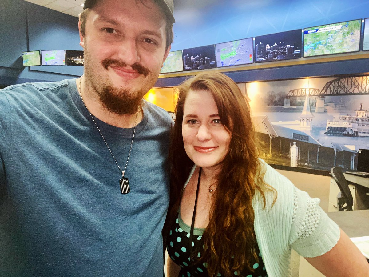DanielleKay89's tweet photo. Well hey there stranger fancy seeing you in Louisville!
Happy to have another piece of my life in West Virginia here in Kentucky and excited to be working with this guy again. Welcome to the WLKY family Tyler!

#coworkersandfriends 
#newsies #broadcastnewslife  
#wlky #hearst https://t.co/BtR8Ns7RZR