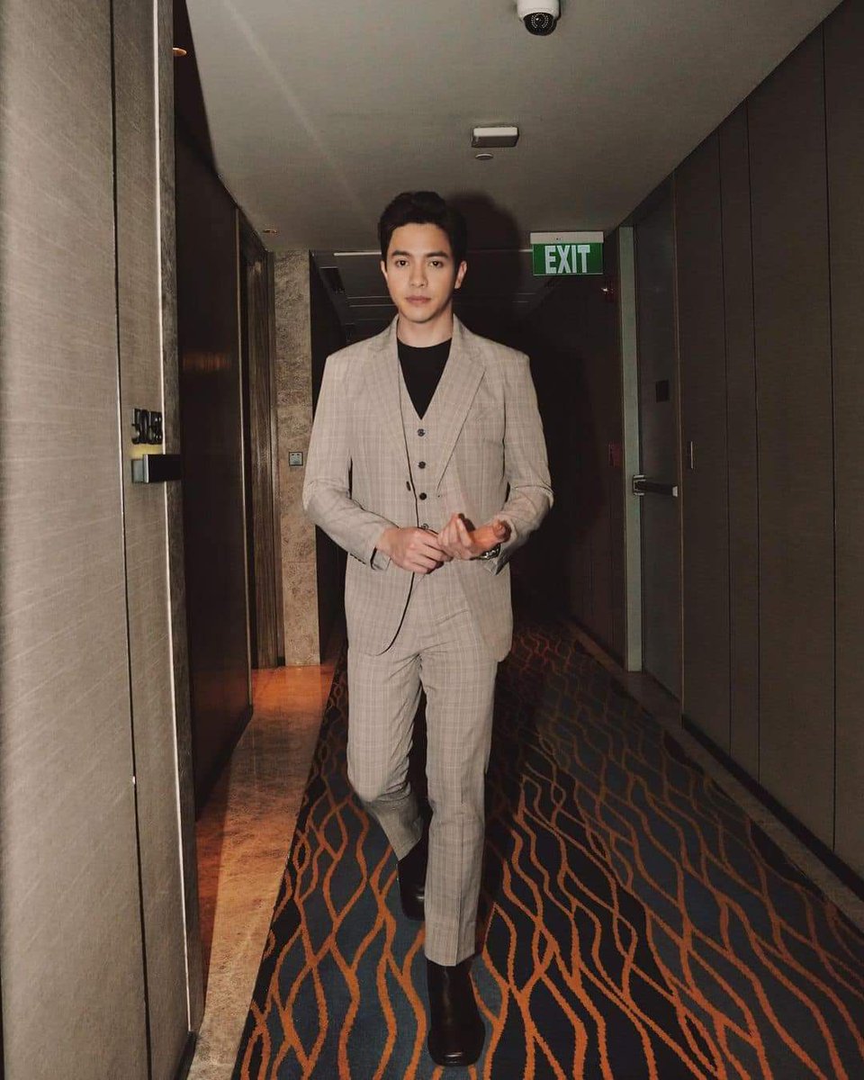 Last night at the vivo V25 launch

vivoXALDEN V25Launch
#ALDENXvivoV25
#vivoV25Series5G
#AldenRichards

📸 studio.24c IG