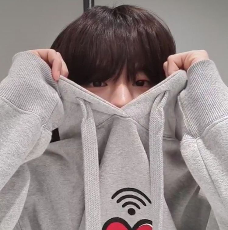 HAPPY BIRTHDAY THREEE🎂🎉 pasensya na ngayon lang nakabati😔 enjoy your day preee!