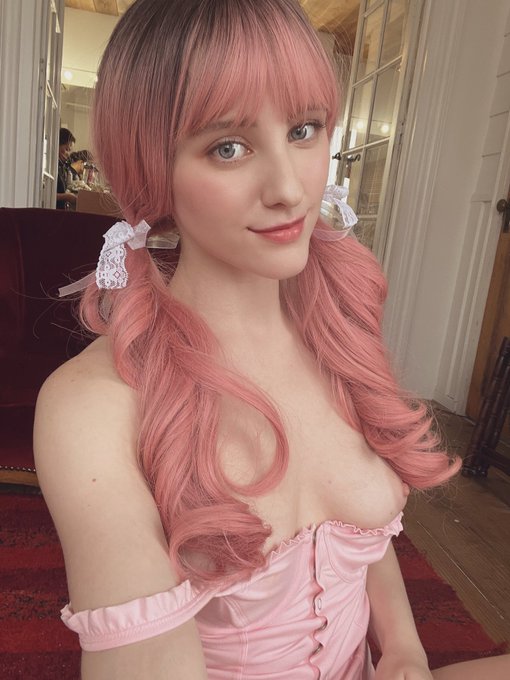 I can be your anime waifu, or your stepsis , a Pok&eacute;mon princess or your arch nemesis 😜😘 choose your fighter