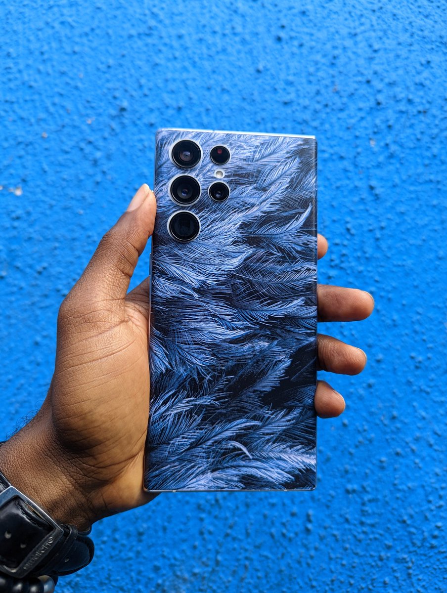 Cruxconnect1's tweet photo. Decal skin now available for Google pixel 6 series,Samsung s22 ultra and iphones 12pro/13pro and 13pro max...#decalskin #samsung #cruxgadgets https://t.co/rxljSsOokd