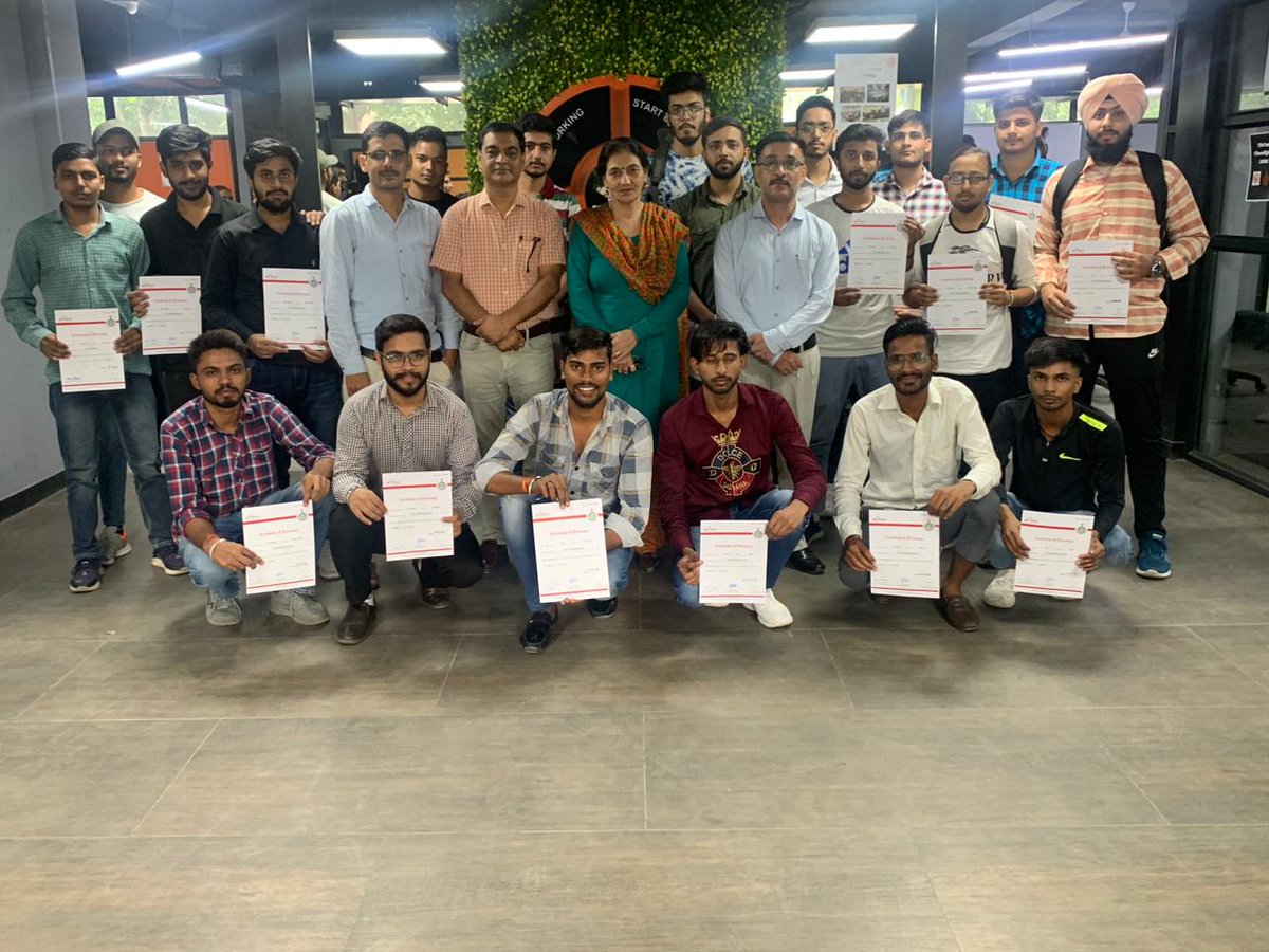 EKarmaIND's tweet photo. “Achievements has no value, if you leave behind the people to celebrate with.” ~ Invajy

Here are the glimpses of the Certificate distribution ceremony for the EKarma students.

#Certificatedistribution #Certificatedistributionceremony #ekarma https://t.co/XaSRrtxp0T