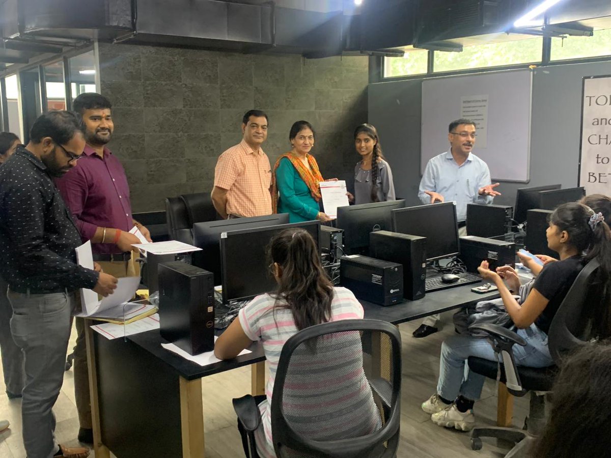 EKarmaIND's tweet photo. “Achievements has no value, if you leave behind the people to celebrate with.” ~ Invajy

Here are the glimpses of the Certificate distribution ceremony for the EKarma students.

#Certificatedistribution #Certificatedistributionceremony #ekarma https://t.co/XaSRrtxp0T
