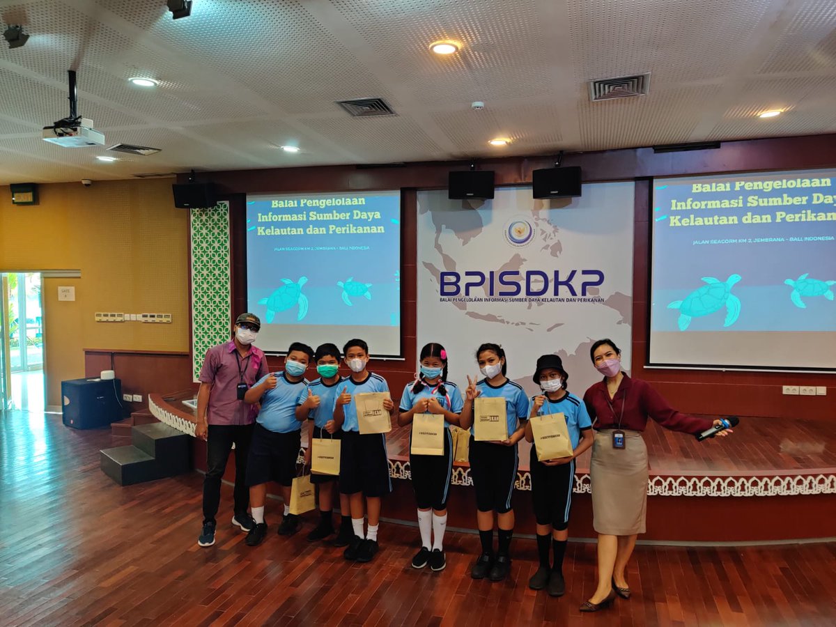 Jembrana (22/9) BPISDKP menerima kunjungan anak-anak kelas 4,5 dan 6 SDK Marsudirini, Jembrana. Menambah ilmu pengetahuan baru menjadi lebih seru. Yuks ke BPISDKP!
#PusdatinKKP #PusdatinKKPjuara #PusdatinBerAKHLAKjuara #KKPAccelerate #KKPGOID #BPISDKP #InFoMarFish