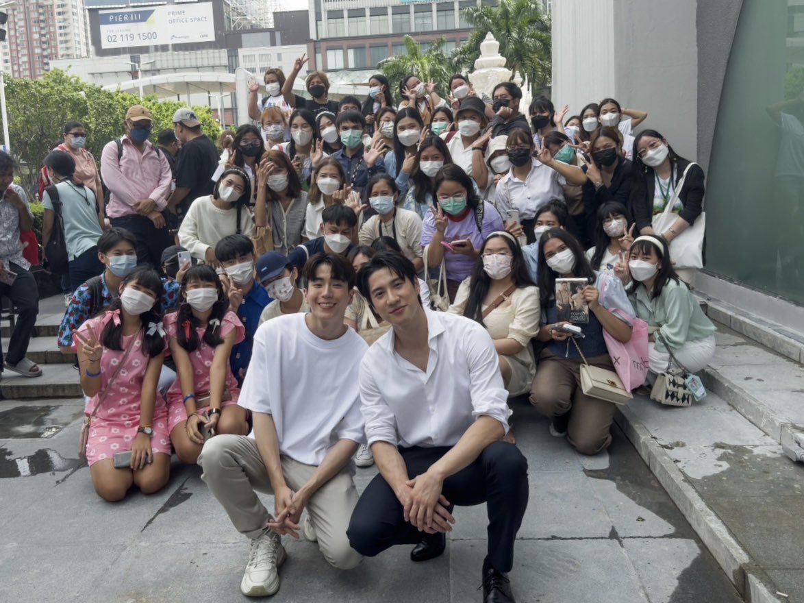 brightrpp_'s tweet photo. ขอบคุนทั้งคนที่มาเจอกันในวันนี้และคนที่ดูในไลฟ์ในทวิตด้วยนะค้าบบ #บวงสรวงหอมกลิ่นความรัก ไว้มาเจอกันอีกนะค้าบบ และอย่าลืมไพลอต 2 ตุลาคมนี้นะค้าบบบ https://t.co/1J1GwHoTS6