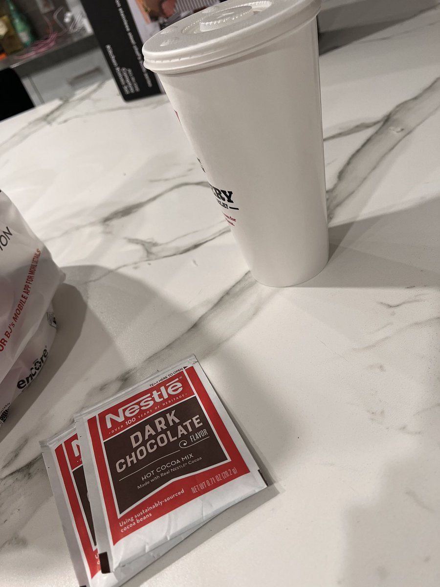 Kenzie Reeves on Twitter: "When you order a hot cocoa from