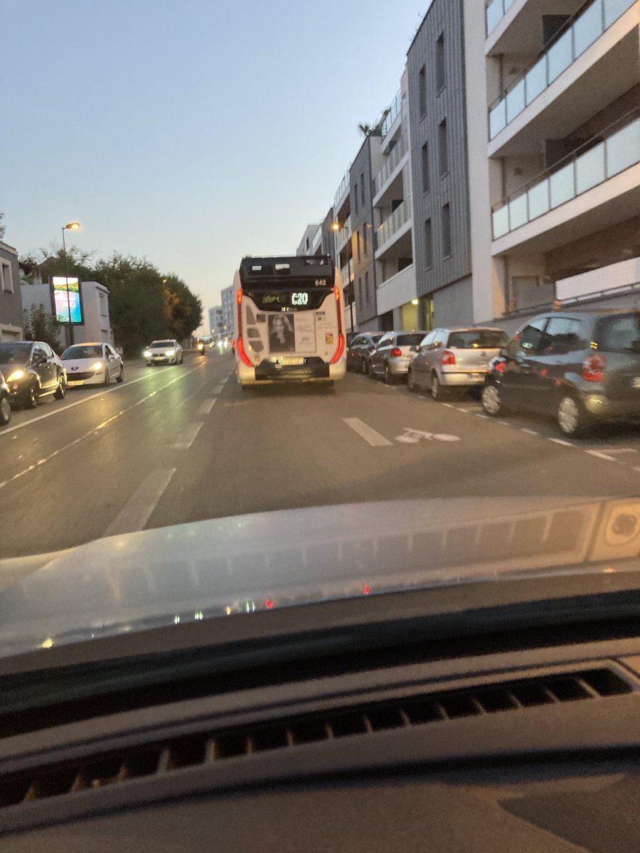 Hello ⁦<a href="/reseau_tan/">Réseau Tan</a>⁩  qu’est ce qui justifie que ce bus C20 en direction de Audencia ne s’arrête pas à Patouillerie si aux 2 arrêts suivants ? Sa plaque EM 061 JC comment on s’organise nous les usagers ?