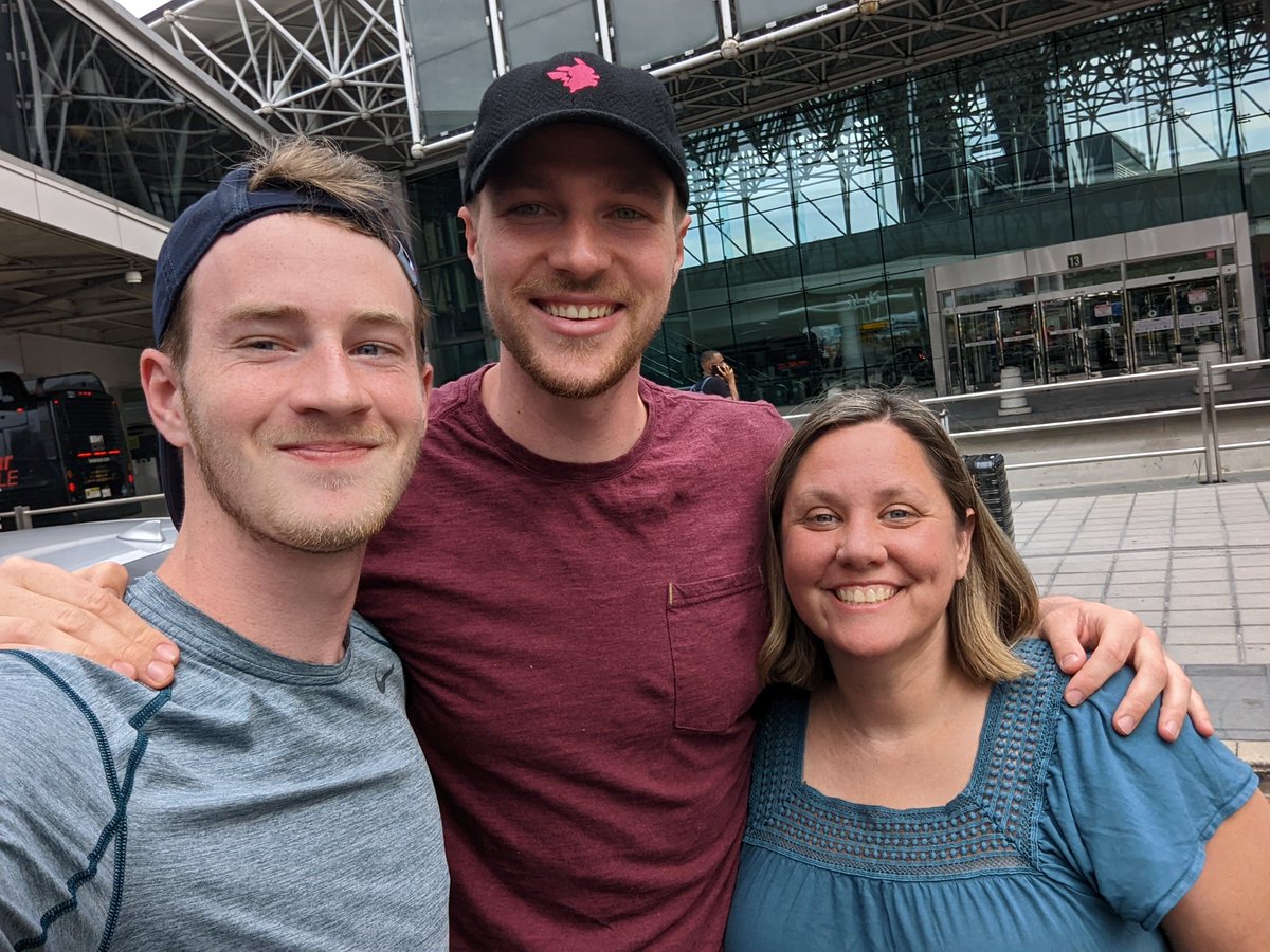 Dropping 4 of my favorite photos from this past weekend that I actually have on my phone lmao!
This weekend was one for the books and can't wait til the next one someone remind me to take more photos next time. 
<a href="/ndunn7/">ndunn7</a> looking at you!