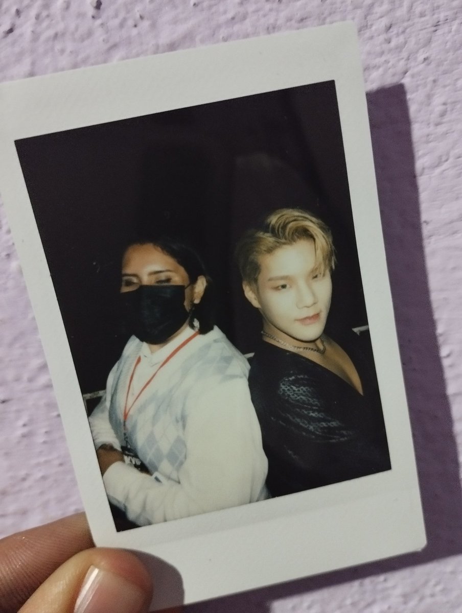 httz_xian's tweet photo. Lo siento tan irreal, me acuerdo cuando stane a DKB en debut y no puedo creer que ya los escuché en vivo y interactue con ellossssssss. Soy tan feliz en mi lugar seguro que es la música de DKB.  @DKB_BRAVE 

#DKBinMonterrey https://t.co/QroRAYjdFc