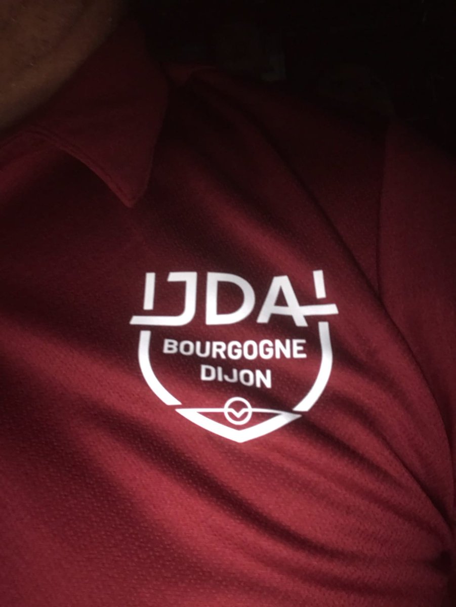TOPCONSULTING21's tweet photo. ❣️#TOPCONSULTING Au coeur du vestiaire ! 
✨ #LancementOfficiel #Teaser #Saison22_23 C'est parti pour une nouvelle saison au 🔝 aux côtés des guerriers et guerrières de la #JDA 🤝 !
🤩 Très heureux et fier d'accompagner la @jdadijonbasket 🏀 et la @jdadijonhandball 🤾‍♀️ !

📸FOXAEP https://t.co/7XQiJzQmfB