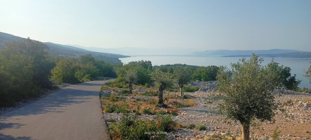 MirecGabriel's tweet photo. Biketrip - Croatia..#garmin #beatyesterday #nafld #exercise #nature #weightloss #liverhealth #croatia #fēnix6X #healthylifestyle #roadbike #meridabike #tribalj #drivenik https://t.co/IxWJ4pIsrf