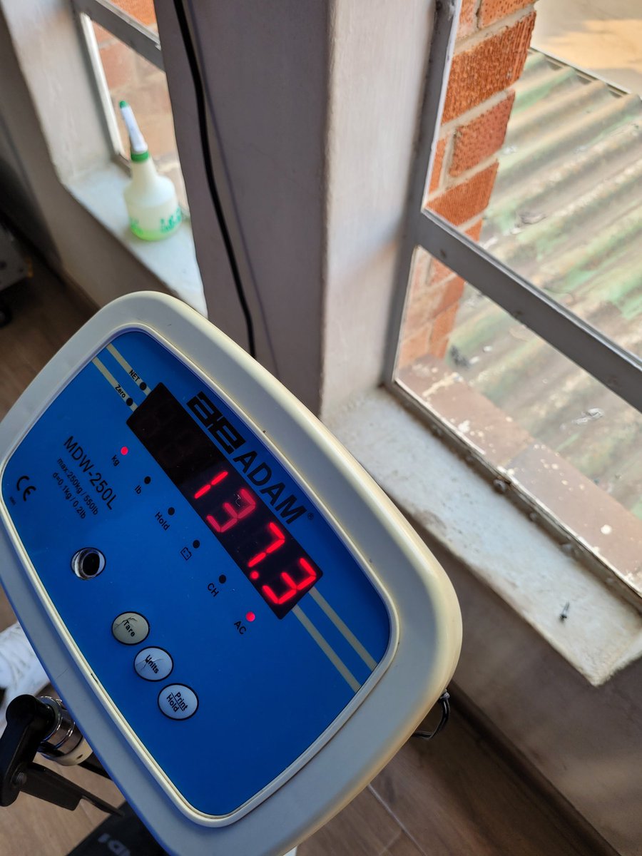 caesarzvayi's tweet photo. The emperor will not strut around naked after all!
I tipped the scale @ 137.3kg this morning down from 153.7kg on August 4. A whole 16.4kg shedded off over the past 7 weeks courtesy of the Stop To Start Lifestyle Meal Plan!
#goals #whatareuwaitingfor https://t.co/UrqLUXTSy6