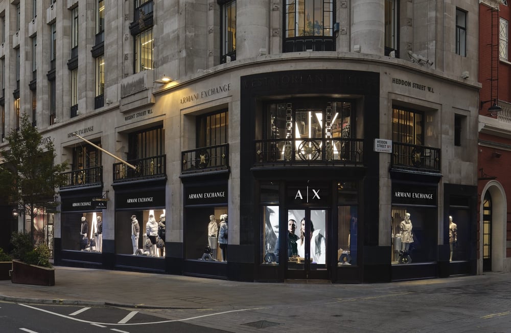 cppluxury's tweet photo. Armani Group opens new A|X Armani Exchange boutique in London at Regent Street
https://t.co/KK9JjNoLMO
#Armani #ArmaniGroup #AIXArmaniExchange #ArmaniExchange #London #RegentStreet #luxury #luxuryfashion #luxuryboutique #luxuryretail #GiorgioArmani @ArmaniExchange https://t.co/QzRymFRZuL