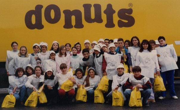 PaulaBlooom's tweet photo. Ahora que toca programar las actividades complementarias recordad pensar siempre qué beneficio obtienen empresas multinacionales ajenas a la educación abriendo sus puertas a los colegios y cómo contribuye el alumnado al aumento de sus ventas si les lleváis a sus dependencias. https://t.co/07Bso5MfDw