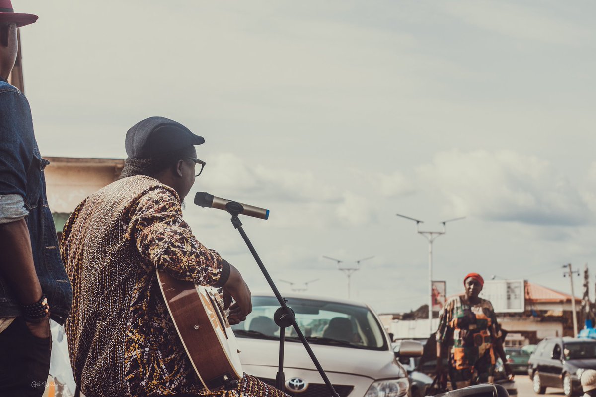 theafankaze's tweet photo. Taking the music to the street was something we always wanted to do individually and as a team. We did it yesterday and it was so beautiful - beautiful see to strangers stop by to listen, take photos/videos, and even dance. ❤️

📷 @gildachomo https://t.co/X8DvHYuzjf