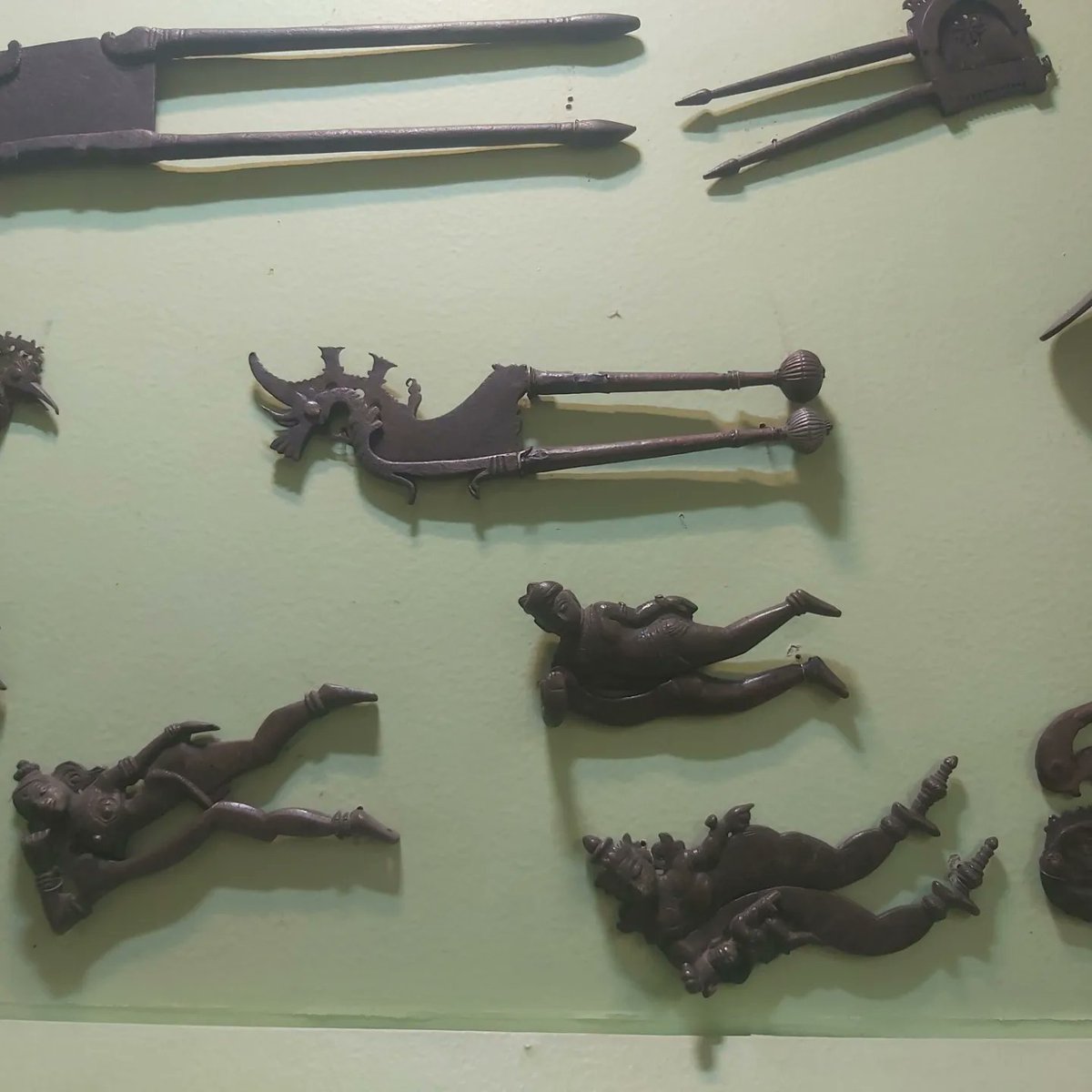kedaranimator's tweet photo. Animal shaped nut cutters made by brass and iron ,collected from Maharashtra, Gujrat and south india in 18th 19th century AD.
#nutcutters
#ancient #cutters #cutter #ancientart #museum #punediaries #puneblogger #punekars #photographyblogger #photooftheday #ancientphotography https://t.co/bWNocLund9