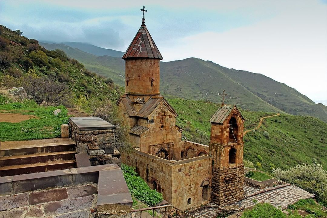 WorldTrailsNet's tweet image. Thank you to #WorldTrailsConference Sponsor @hike_armenia — who have 70+ trails, unique homestay options, tie-ins to cultural and historical sites and trained guides, all of which offer the best experiences possible to hikers in search of adventure.