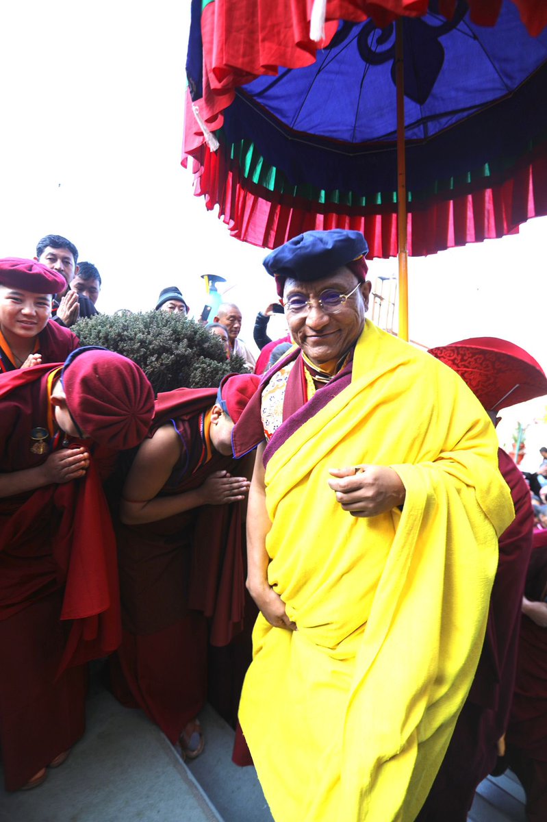 Drukpa's tweet photo. The mind is a powerful tool that needs to be flexible.

The problem is that we are taught to toughen the mind when in fact its best use is when it is flexible and receptive, absorbent and soft to receptive.

#DrukpaQuotes #Drukpa #GyalwangDrukpa #Understanding #Spirituality #Life https://t.co/WlwDYnCfMK