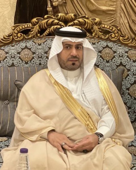 alloqmani123456's tweet photo. يتقدم الشيخ ماجد بن نصار اللقماني شيخ قبيلة اللقامين من حرب أصالة عن نفسه ونيابة عن قبيلته بالتهنئة لخادم الحرمين الشريفين وولي عهده الأمين ولأمير منطقة المدينة المنورة وسمو نائبه والشعب السعودي بمناسبة #اليوم_الوطني_السعودي_92 
حفظ الله مليكنا وولي عهده
دام عزك ياوطن https://t.co/P1LESN1yip