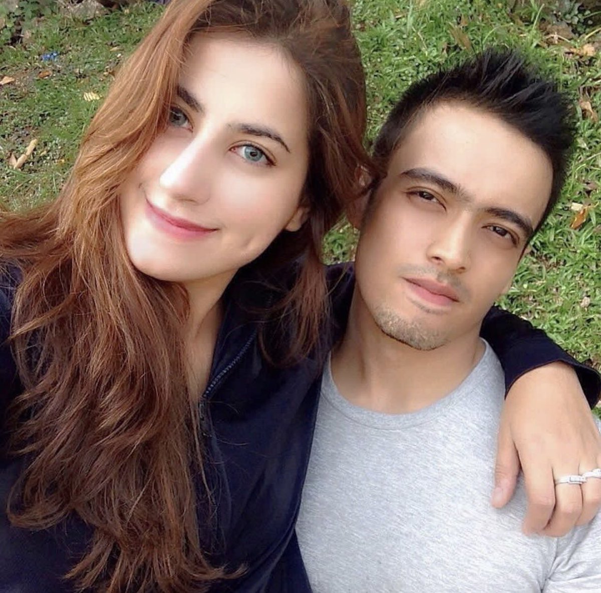 cpcihhh's tweet photo. @crymauriellexx Kalo kurus ternyata secantik dan seganteng ini.. 😍 https://t.co/pPXa4JQrJ3