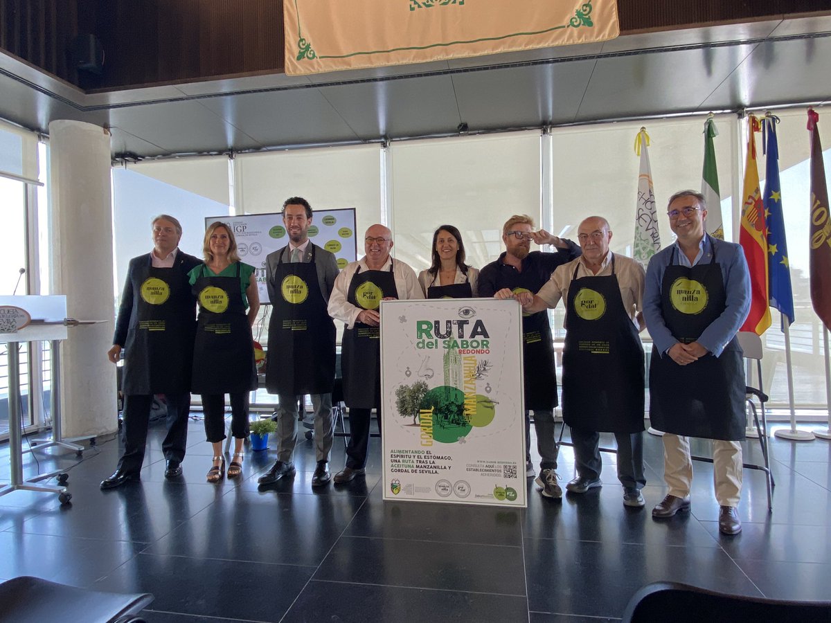 Se presenta la  #RutaSaborRedondo en la <a href="/ESH_Sevilla/">Escuela Superior de Hostelería de Sevilla</a> Alimentando el espíritu y el estómago, una ruta de la <a href="/IGPManzyGord/">IGP Aceitunas Manzanilla y Gordal de Sevilla</a> <a href="/grupodraimundo/">Grupo Don Raimundo</a> @AzoteaSevilla @PlatoJondo <a href="/AbadesTriana/">Abades Triana</a> @LezamaG_