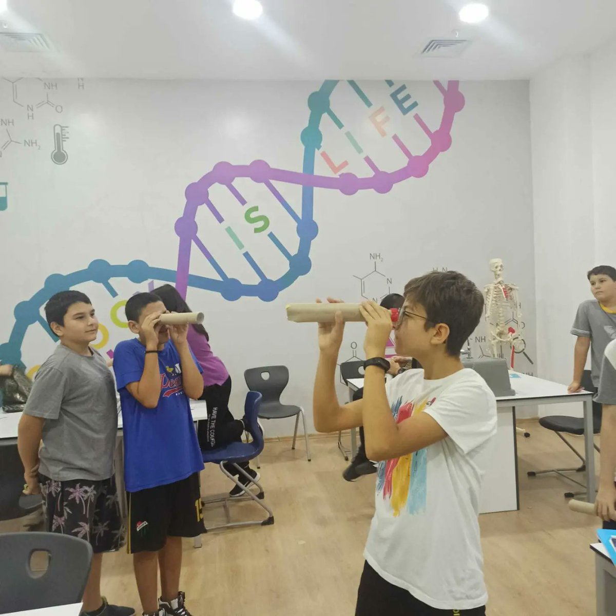 7. Sınıf öğrencilerimiz Fen Bilimleri dersimizde kendi yaptıkları teleskoplar ile gökyüzünü gözlemdiler.🔭 #UğurluOlmak