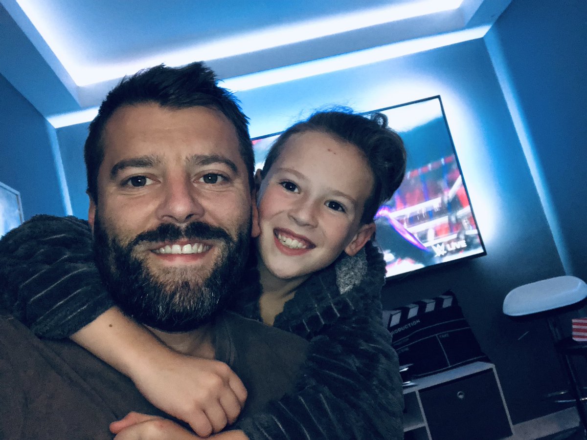 steviemcfaulds1's tweet photo. When Mum is away on a business trip .. ๐๐ผ
.. we get up early, have breakfast in the Cinema Room and watch Wrestling ๐๐ปโค๏ธ #CaptChaos #ZacAttack #WWERaw https://t.co/zZ6JNOjBZk