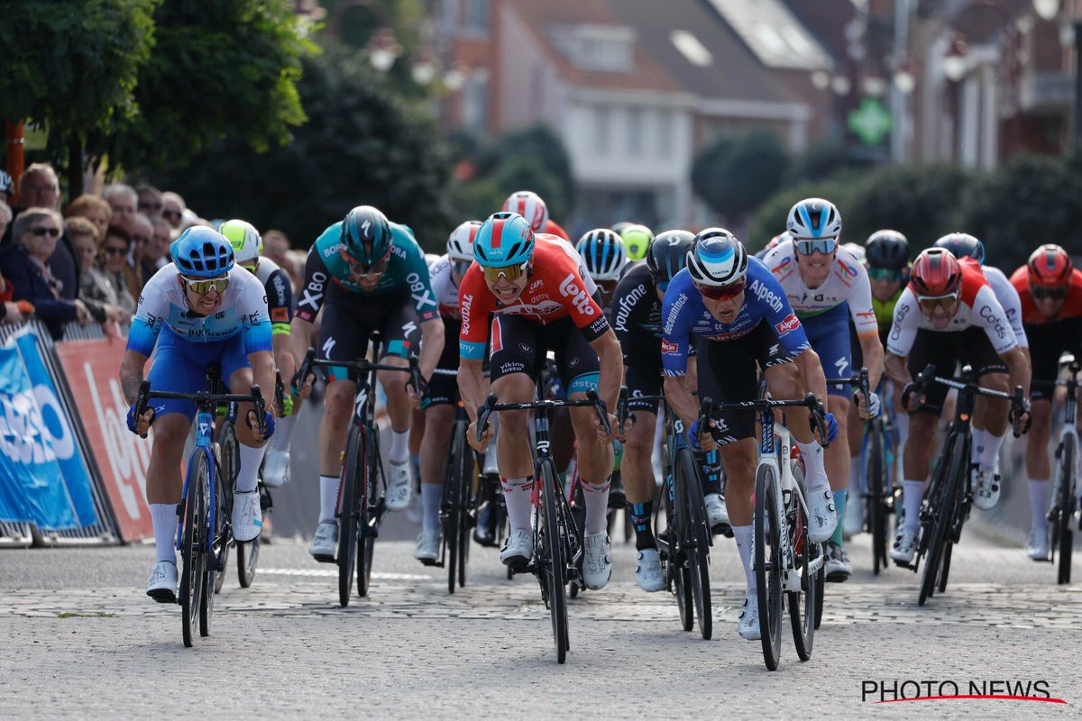 Jasper Philipsen tweet media