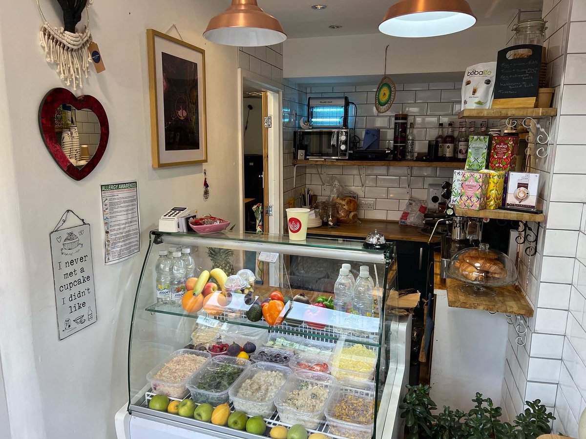 treeoflifeuklo2's tweet photo. #coffeeshop #westhampstead #vegancakes #toorder #vegetarian #toasties #rolls #wraps #fruitbowls #juices #smoothies #healthylifestyle @treeoflifeuklo2 @CreativeCravin ๐คโค๏ธ๐ https://t.co/Uf05E5OUfw