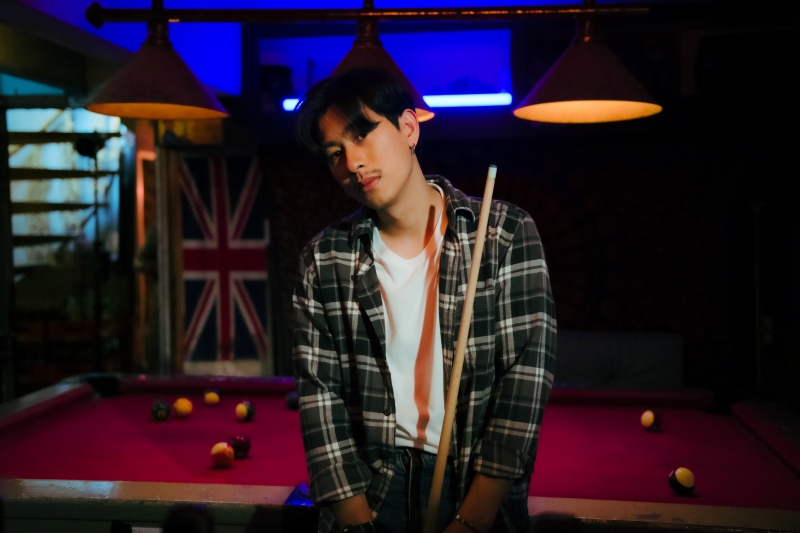 Pantip1996's tweet photo. ชวนชาวพันทิปมาทำความรู้จักกับ ศิลปินหนุ่มอารมณ์ดี กระดุม-ภาณุวัฒน์ หุ่นนาครินทร์ 🎤 เจ้าของซิงเกิล ‘ขอโทษที่เมาแล้ว (Sorry i’m drunk)’ 🍷
🎼 https://t.co/AFmN6MI8F4
#GRADUM
#ขอโทษที่เมาแล้ว
#TPOP
#Pantip https://t.co/Uc6W1KmxLe