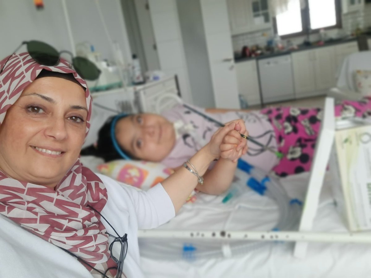 5. Sınıf Öğrencimiz Duru KARAKURT'a Evde Eğitim ile derslerimiz başladı. 8 branşta öğretmenlerimizin görevlendirildiği derslerden eğitim alacak olan DURU çok mutlu.
piraziz15temmuzortaokulu.meb.k12.tr/icerikler/ogre…
<a href="/tcmeb/">Millî Eğitim Bakanlığı</a>
<a href="/giresunilmem/">Giresun İl Milli Eğitim Müdürlüğü</a> 
<a href="/ertugrultosunog/">Ertuğrul TOSUNOĞLU</a> 
<a href="/atakankochan/">atakan koçhan</a>