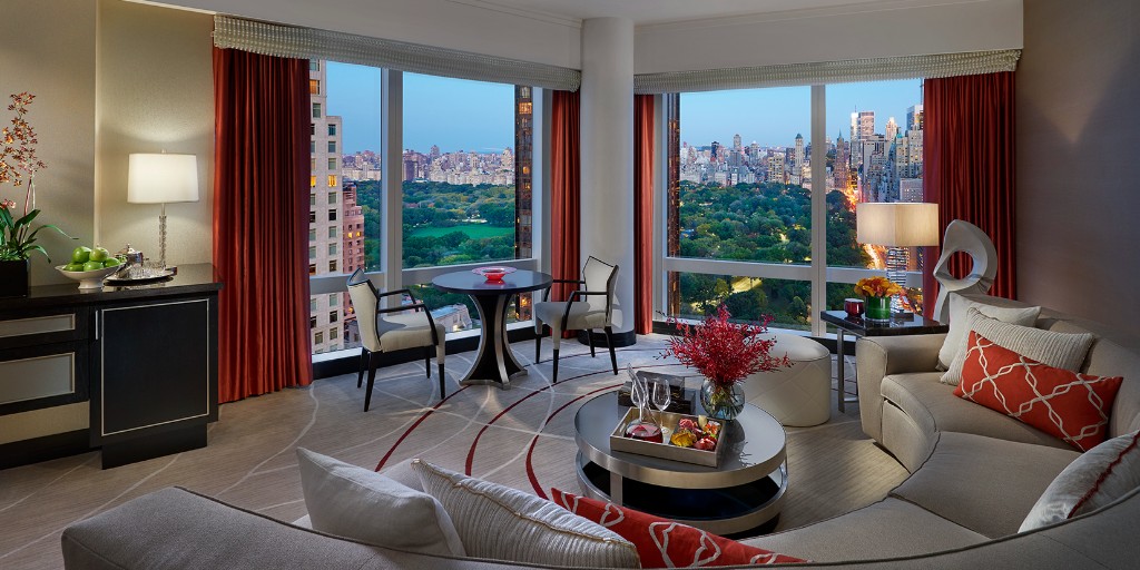 carrierholidays's tweet image. With remarkable views over New York’s famous skyline, a stay @MO_NEWYORK  ensures you’ll be within easy reach of the city’s best attractions. Lose yourself in must-see museums such as The Museum of Modern Art and be dazzled by a behind-the-scenes Broadway experience.