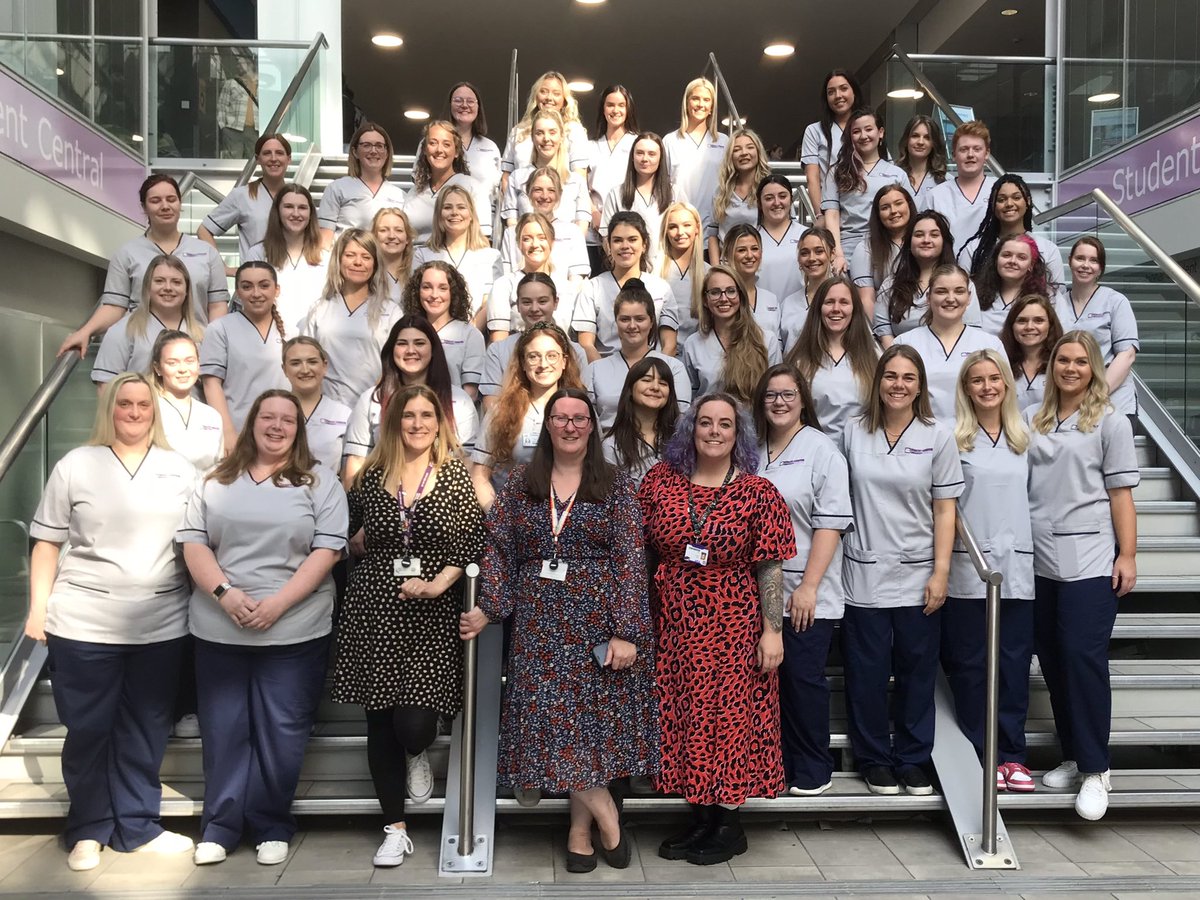 andrealawrieMW's tweet photo. What a buzz on campus this week at @RobertGordonUni as we welcome our new 1st yr student midwives and say cheerio to our 3rd years👇🏻Well done S’19 for all you’ve achieved 👏🏻 not even a global pandemic could stand in the way of your dreams 💪🏻@MidwivesRGU @RGUNMandP https://t.co/VZS7FTKFoa