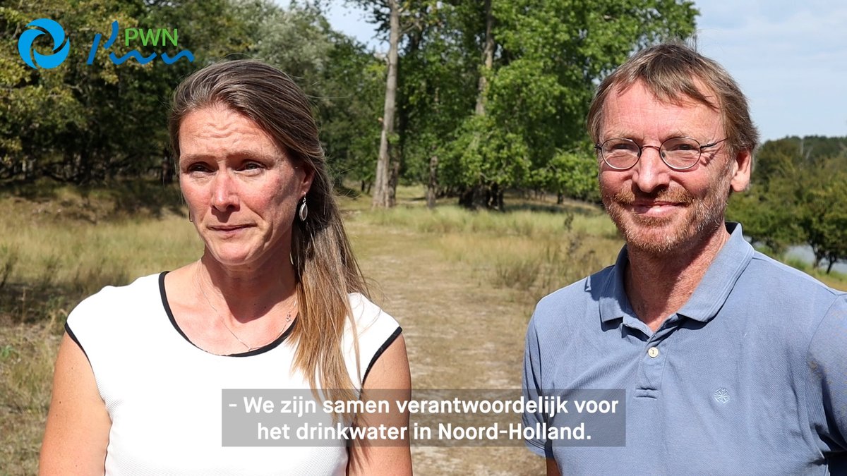 Waternet's tweet photo. Voor het #drinkwater in de toekomst voerden we samen met @PWNwaternatuur bodemonderzoek uit in het duingebied. Niet op de grond, maar vanuit de lucht met een #helikopter met een hoepel eronder 🚁 We hebben er een mooie #video van gemaakt, kijk via https://t.co/kTvvP05BOd #RTgraag https://t.co/LcNekMt5Yk