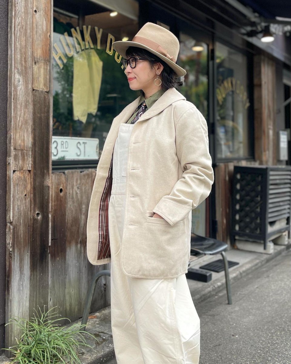 DryBones_Nagoya's tweet photo. 本日も新作の入荷がありました!
---Today's Outfit---
🆕→・Wool Melton Shawl Collar Jacket( DJ-1160)
・Canvas Overalls(DJ-1132)
・Satin Stripe B.D. Shirt(DS-2494)
・Seven Fold Neck Tie “LOZENGE”(DN-297)
#drybones
#ドライボーンズ
#drybone
#名古屋
#大須 https://t.co/X6zjsrCmoo