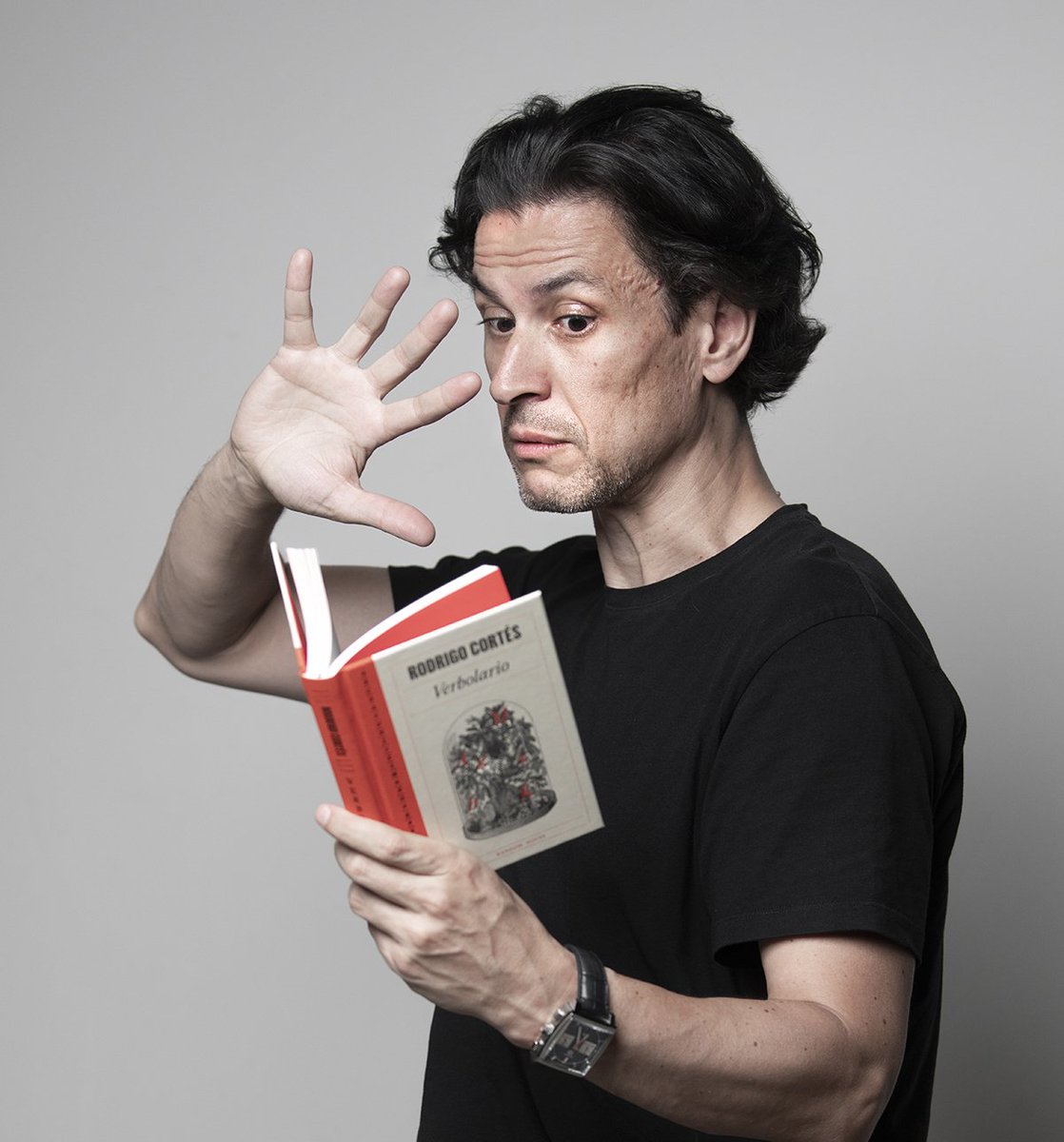 Irene Medina (@imedlo) on Twitter photo Fotógrafo =Artista impaciente.
Que disfrutes del alboroto Rodrigo!
#Verbolario <a href="/rodrigocortes/">Rodrigo Cortés</a> <a href="/randomhouse_es/">Random House ES</a> Fotógrafo =Artista impaciente.
Que disfrutes del alboroto Rodrigo!
#Verbolario <a href="/rodrigocortes/">Rodrigo Cortés</a> <a href="/randomhouse_es/">Random House ES</a>