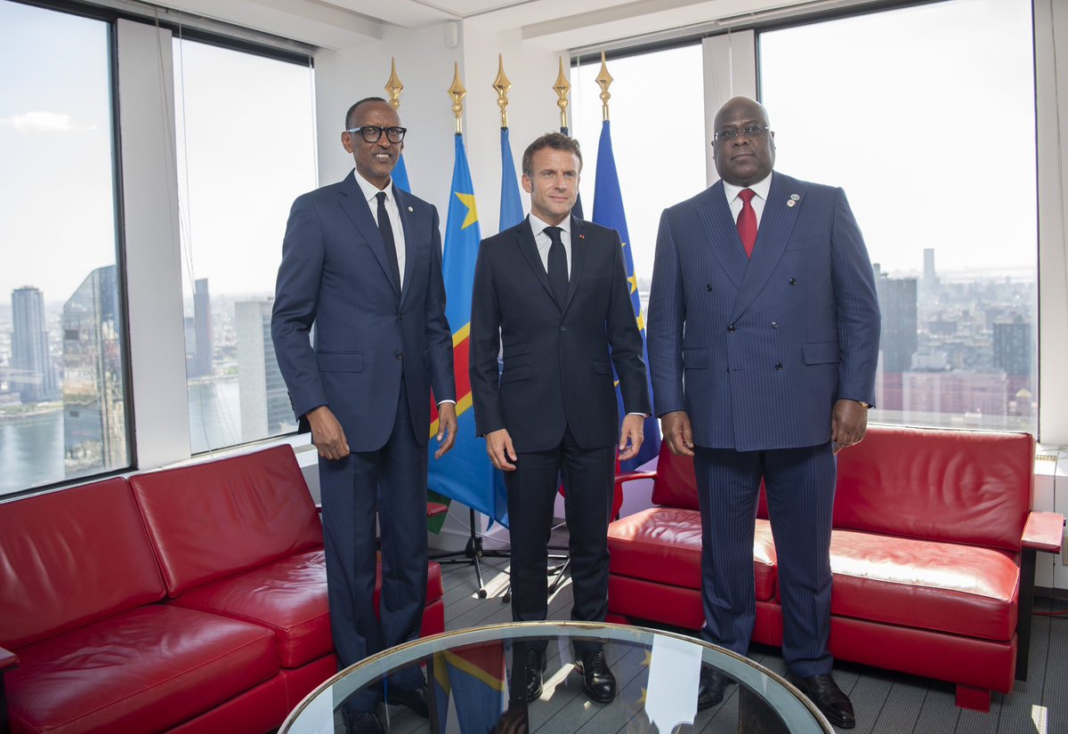 BlessingMedias's tweet photo. Les présidents #Felix_Tshisekedi, #EmMacron et #PKagame ont discuté de la situation sécuritaire dans l’Est de la RDC. Ils ont, à cette occasion, convenu de travailler de concert afin d’obtenir le plus vite, le retrait du #M23 des zones occupées dans le territoire de #Rutshuru https://t.co/eXnceSic6m