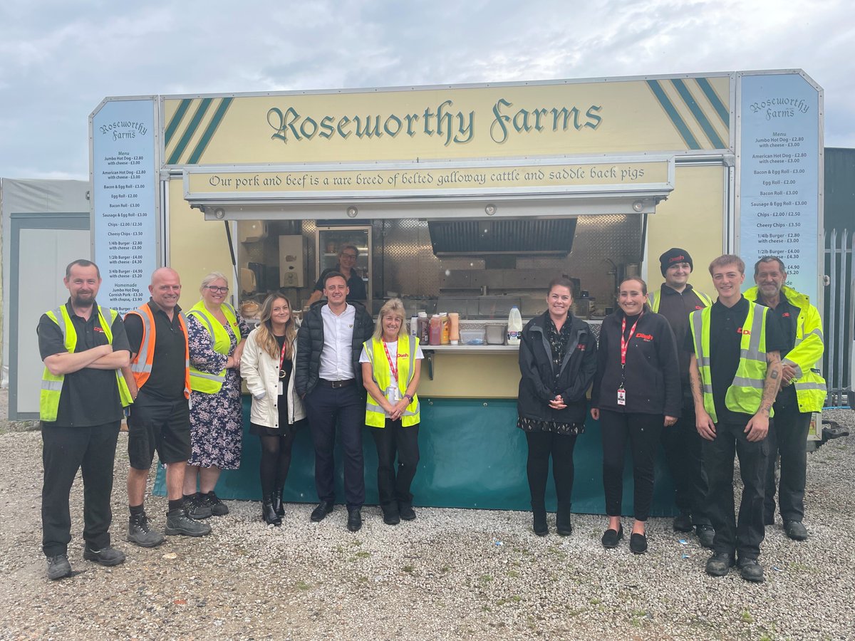 Lunch is on us 🎉

Last week, we teamed up with local caterer Roseworthy Farms, to bring an all day food truck to our site 📍

Staff could order free food to their hearts content, as a thank you for all their hard work - It’s fair to say it went down well!

#DashGroup #TeamLunch
