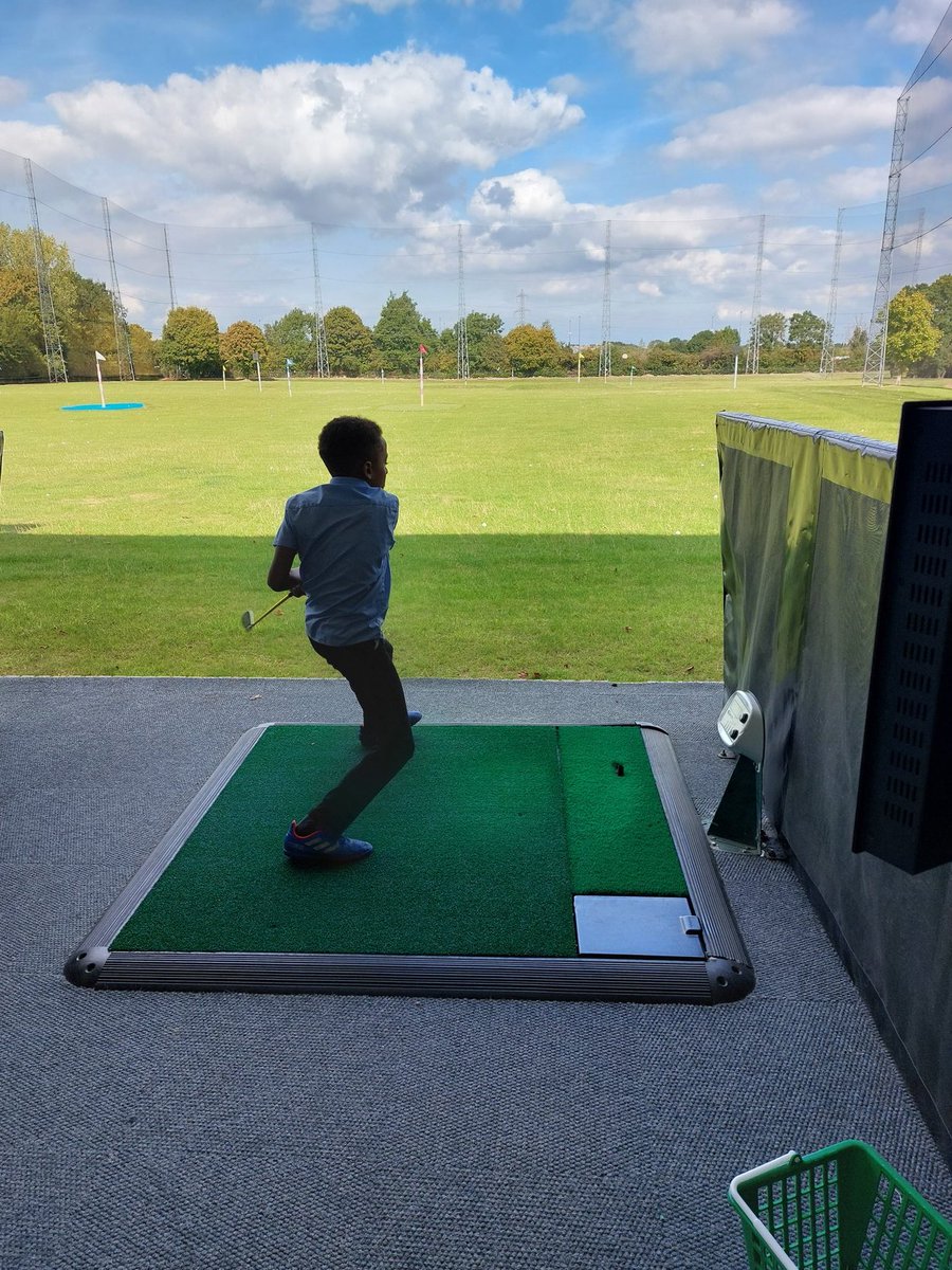 EastonLEAP's tweet photo. Our pupils have been going to the driving range as part of our enrichment this term. We have been loving it! #learnmat https://t.co/DNIQ07rCWi