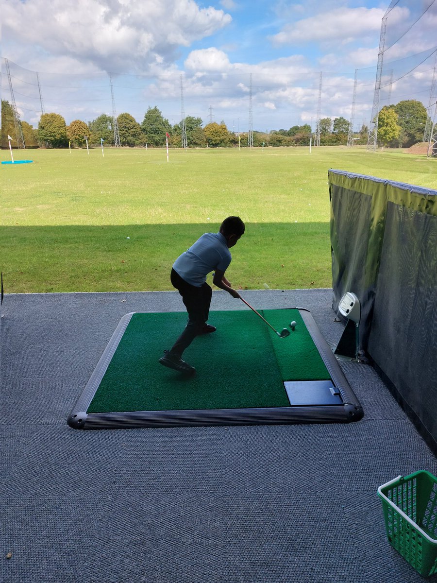 EastonLEAP's tweet photo. Our pupils have been going to the driving range as part of our enrichment this term. We have been loving it! #learnmat https://t.co/DNIQ07rCWi