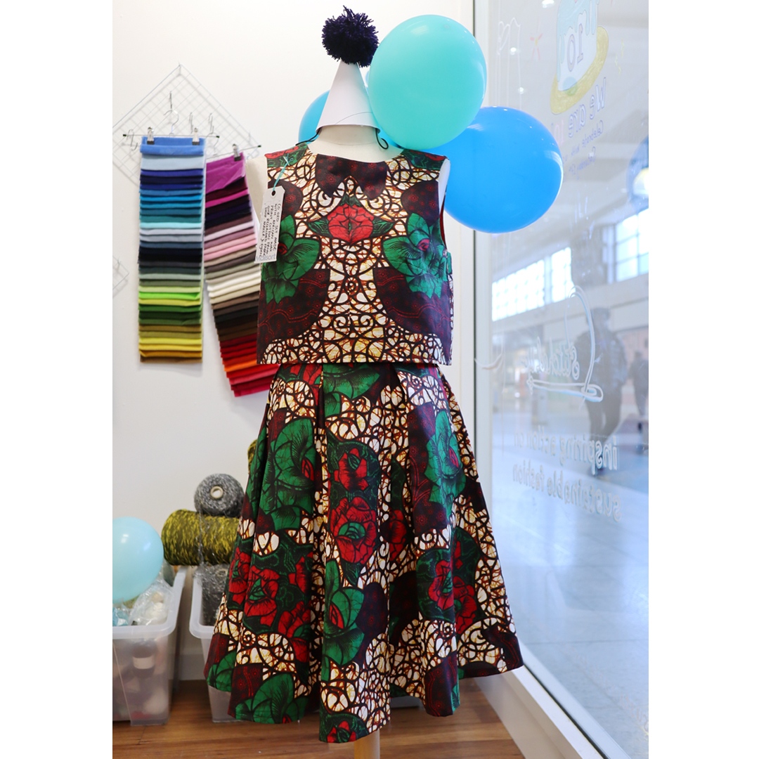 StitchedUpCoop's tweet photo. INSTORE // As part of our tenth birthday celebrations, we put together an exhibition of community makes - items that have been made from scratch, mended or upcycled by our wonderful customers and volunteers.
If you want to check it out, pop in during opening hours.
✂️🌍️👗👖♻️ https://t.co/V4HHlKL3dg
