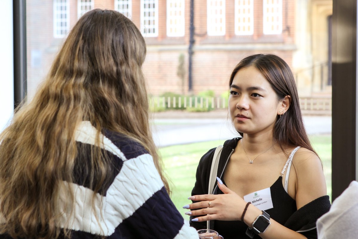 On Friday 16 September, KEHS and <a href="/KESBham/">King Edward's School</a> hosted its first joint university networking event at the <a href="/RuddockPAC/">Ruddock PAC</a> 🎉

Seventeen Old Edwardians, who are all currently studying at university were invited to come and talk about their experiences👏

Read more ➡️ kehs.org.uk/about-us/news/…