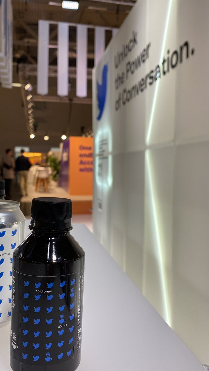 Robbie_Power's tweet photo. Caffeine boost to kick off day 2 with @TwitterMktgDACH @dmexco #ConversationCube https://t.co/sEusUtIIP8