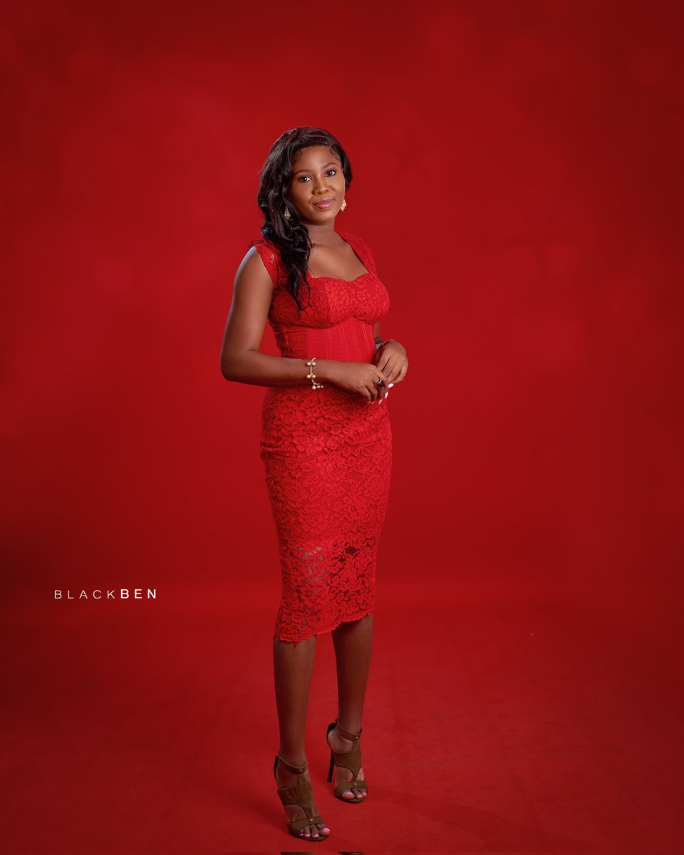 Blackben_image's tweet photo. Ireoluwatomiwa in a Red dress 💃
📷 : @Blackben_image 
💃 : @IShaniyi https://t.co/H1vp1BF6ey
