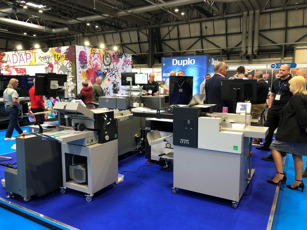 multigraf_swiss's tweet photo. Duplo UK & Multigraf @ThePrintShow 🇬🇧 (20.-22.9.)
Touchline CF375 – Creasing and Folding – https://t.co/FQO0FlNOSF
Folding Machine 435SM – https://t.co/B9OoT8x1cN
Swiss made 🇨🇭
Visit Duplo UK at The Print Show, Booth E20
__
#multifinishing #multigraf #printfinishing #swissmade https://t.co/InuWDxXsPh