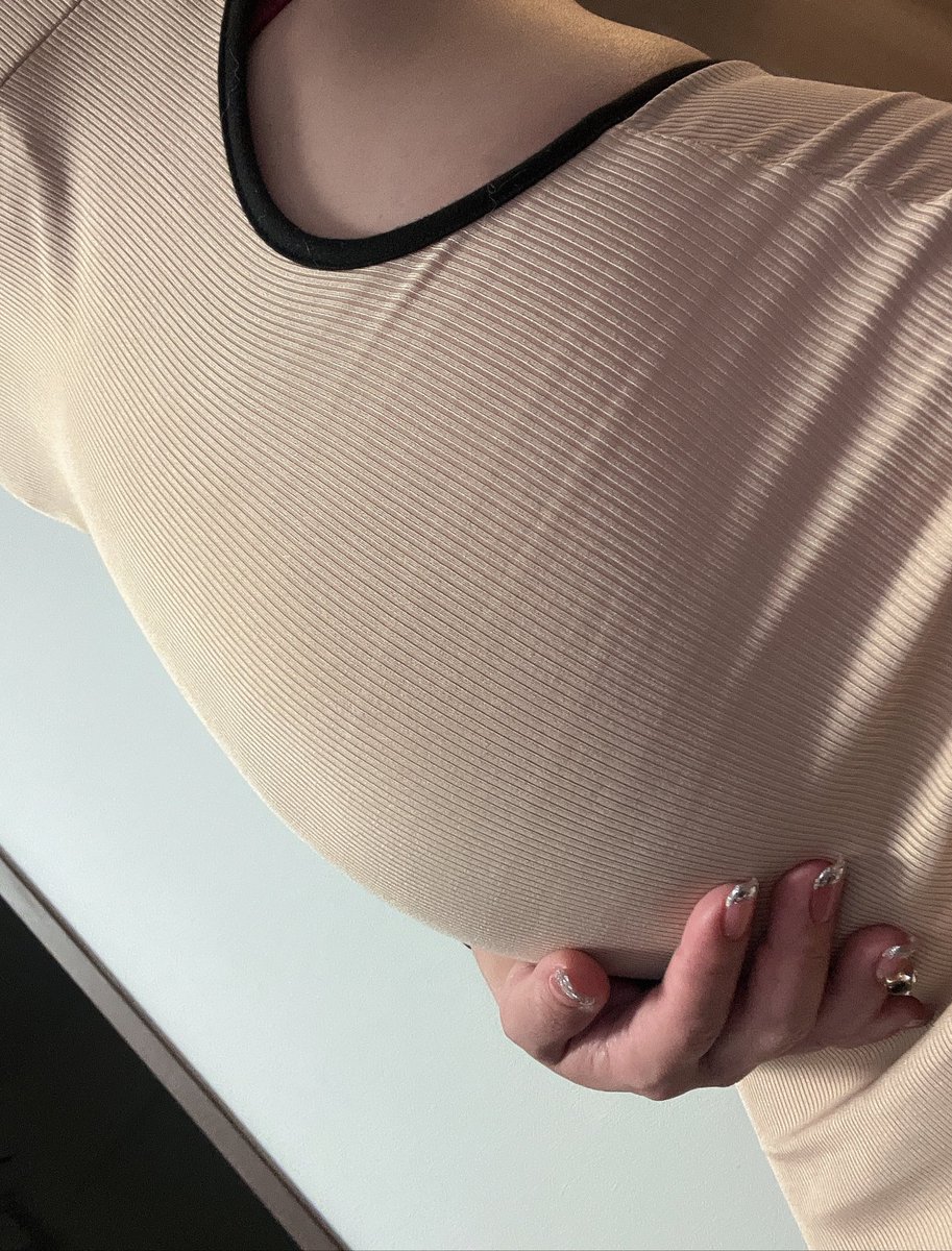 o_momo0201's tweet photo. 4kg食べると本当🤰🤰🤰さん🫥 https://t.co/jtKTgEatfl