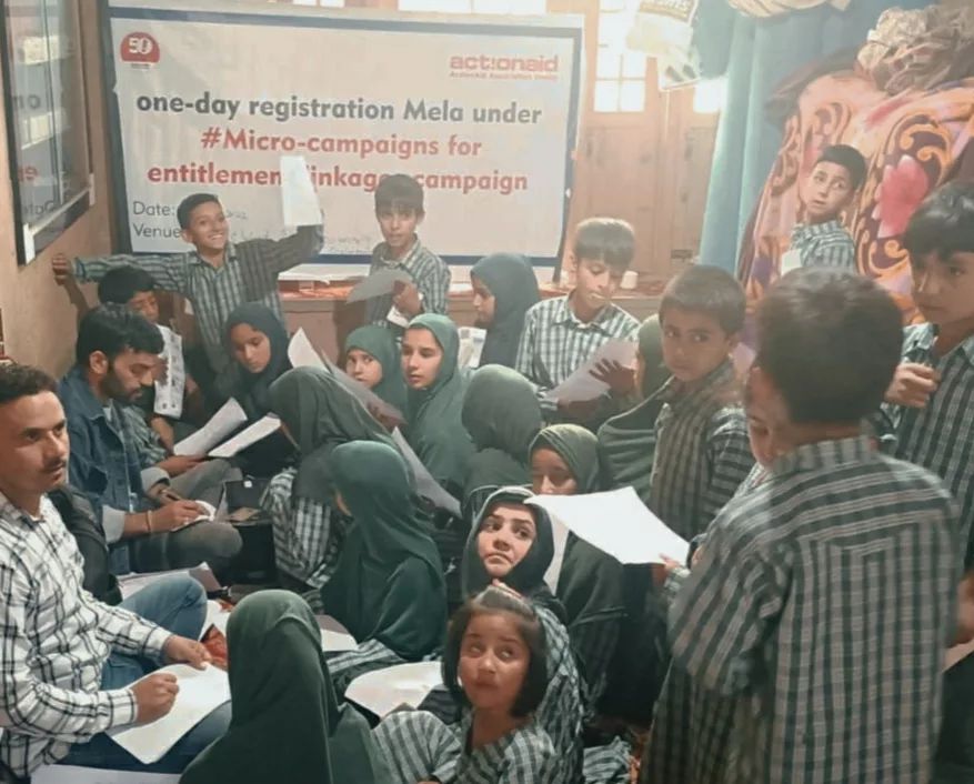 sndeep's tweet photo. In village #wasiamarg district #Phulwana #Kashmir .  Families here are involved in farming and making firepot #kangris. Our teams were overwhelmed with the rush of children for scholarship registration #actforscholarship https://t.co/FnAQlhs8by
