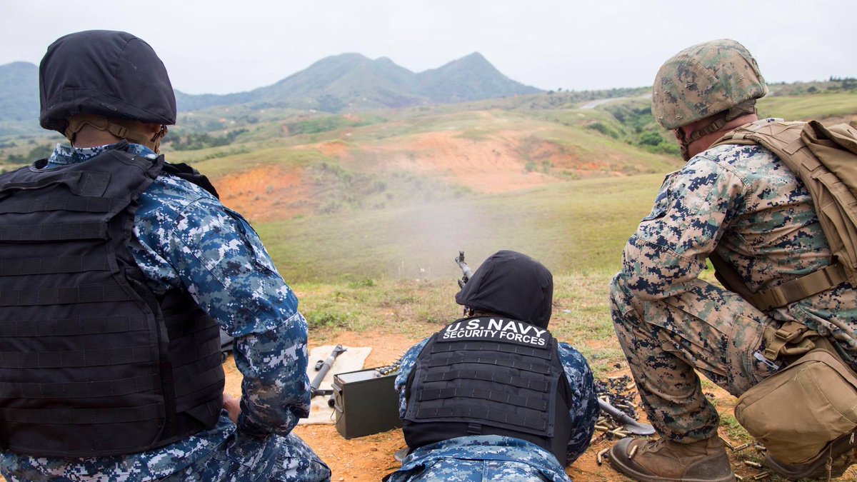 3d_MEB's tweet photo. Throwback Thursday-

Blue-Green and tactical, in August 2017, CTF 76 staff partnered with the Marines to shoot machine guns on the range in Okinawa. 
#BlueGreenTeam #ctf763 #marinecorps #marines #navy #usmc #7thfleet #indopacific https://t.co/o7FmxeeiHP
