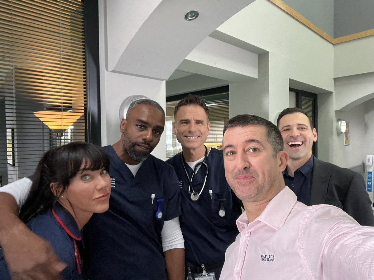 It’s a Casualty kind of day. On the ward with @KirstyLMitchell @ChuckyVenn @jasedurr @Henda178 @BBCCasualty 
.
#casualty #hospital #hobly #holbyed #holbycity #bbccasualty #bbcdrama #paulpegg #tvdrama #hospitaldrama #nhs #accidentandemergency